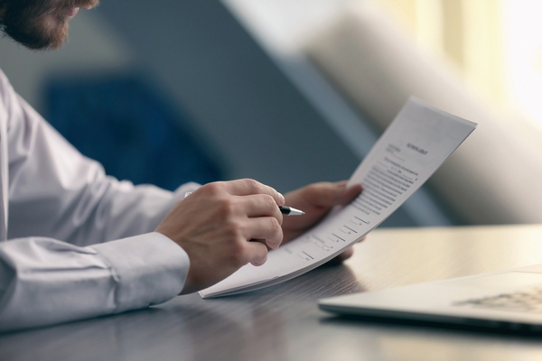 Forfait jours : travail le dimanche = heures supplémentaires ?