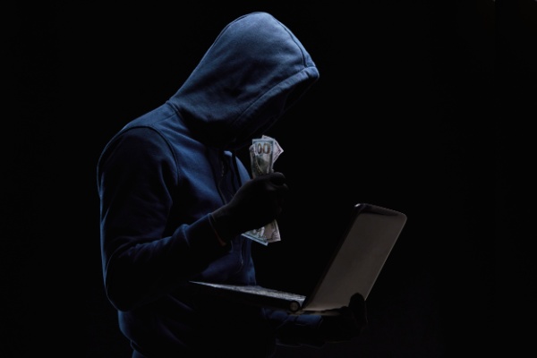 Fraude au RIB ou à l’IBAN : la banque est-elle responsable ?  