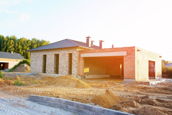 Loi de simplification de l’urbanisme : faciliter la construction de logements 