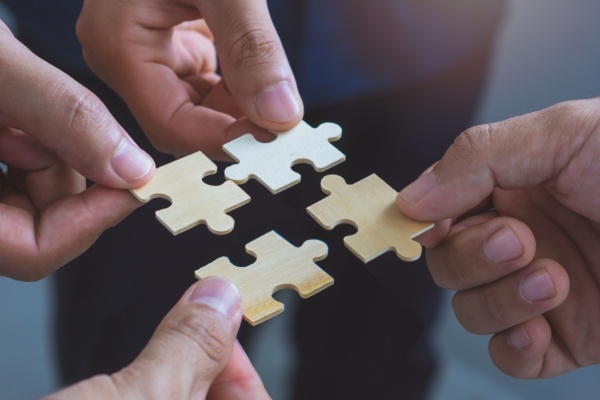 Coemploi : une reconnaissance possible hors d’un groupe de sociétés ? 