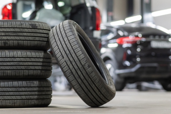 Rechapage des pneus : une aide financière et des objectifs allégés 